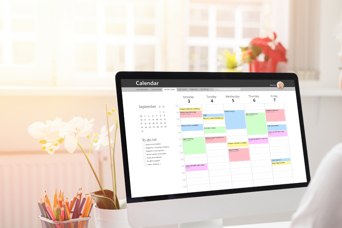 Organizing Your Virtual Assistant Business for a Productive Year